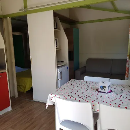 La Pinède 4*