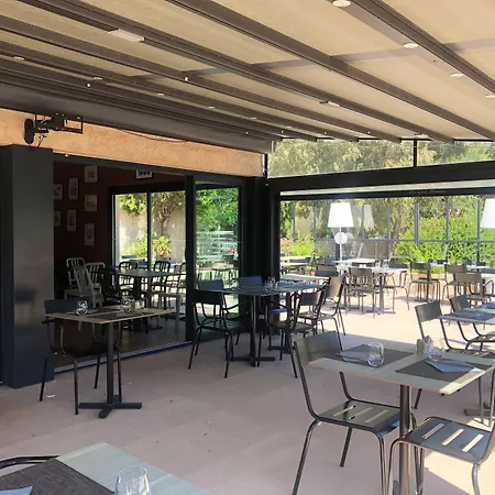 Θέρετρο La Pinede 4*