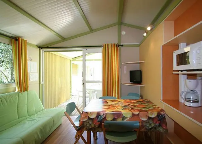 Resort La Pinede Calvi (Corsica)