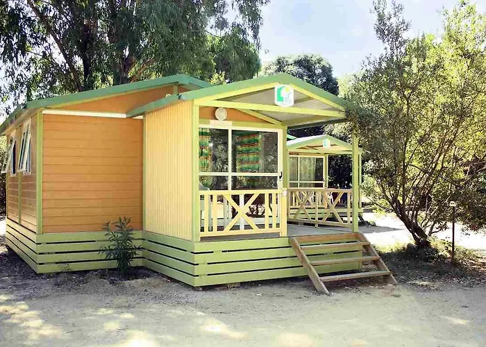 La Pinede منتجع كالفي