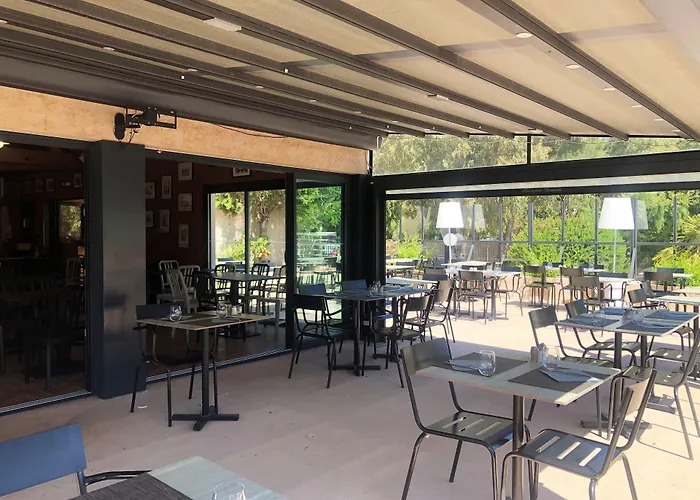 Üdülőközpont La Pinede 4*